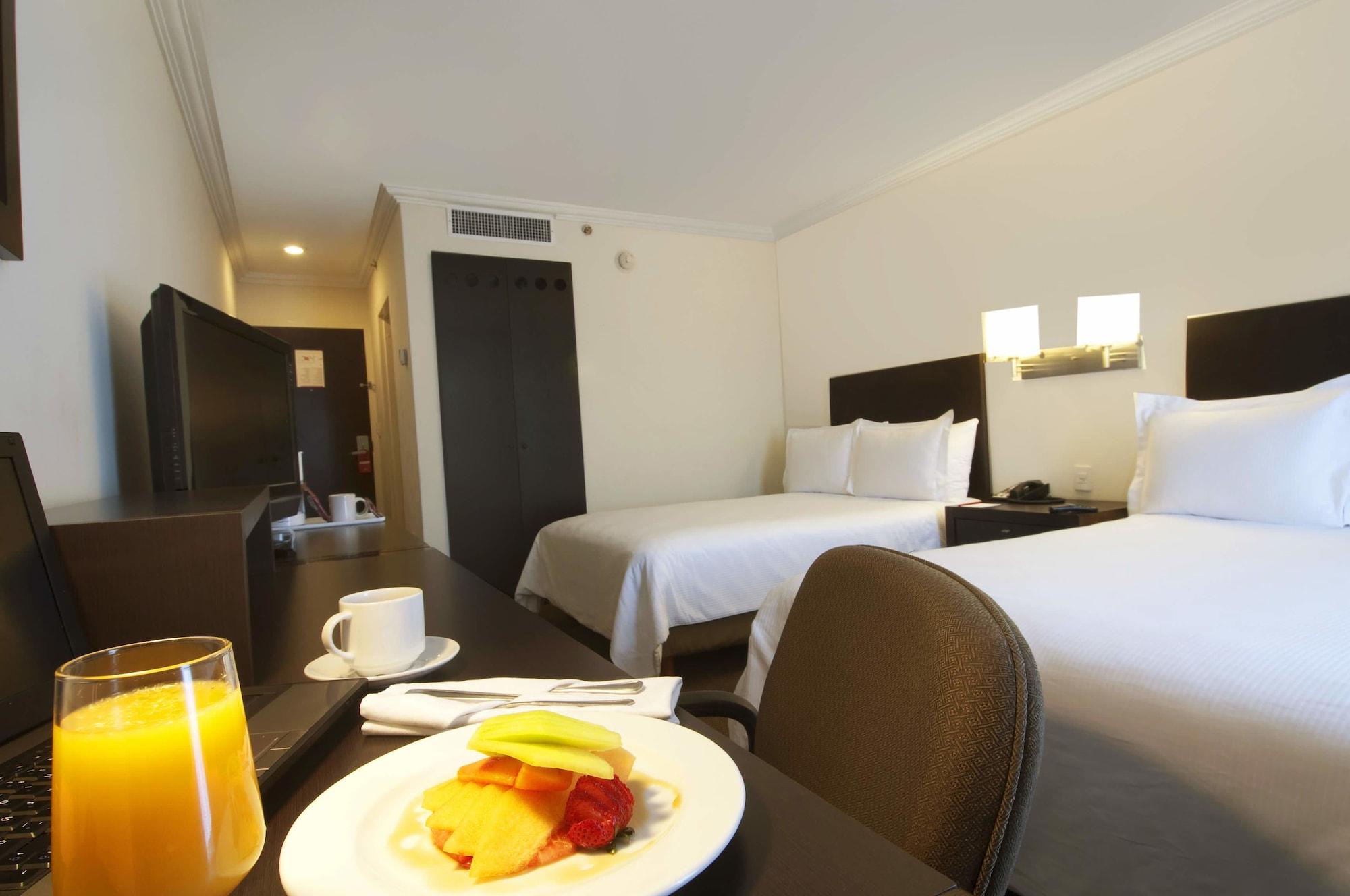 Fiesta Inn Κουερναβάκα Εξωτερικό φωτογραφία