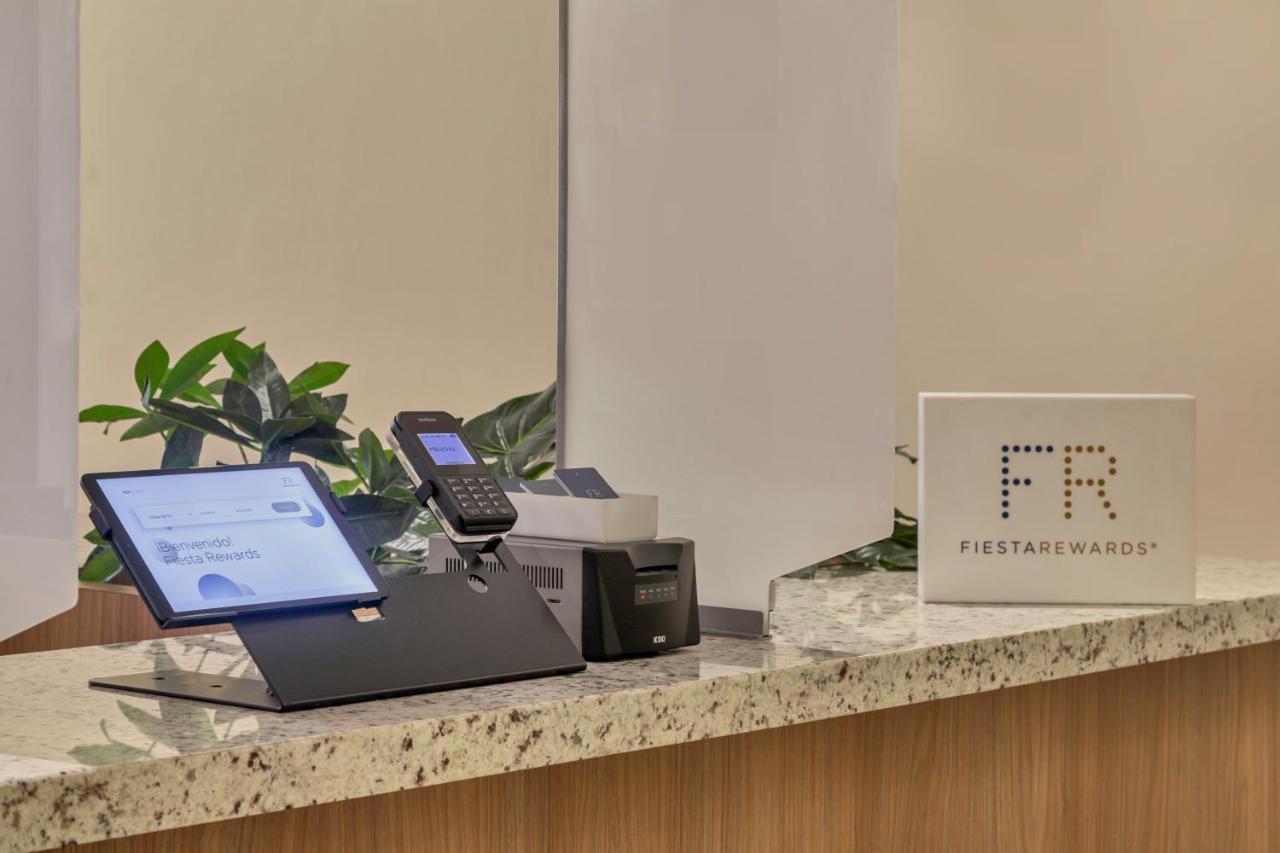 Fiesta Inn Κουερναβάκα Εξωτερικό φωτογραφία