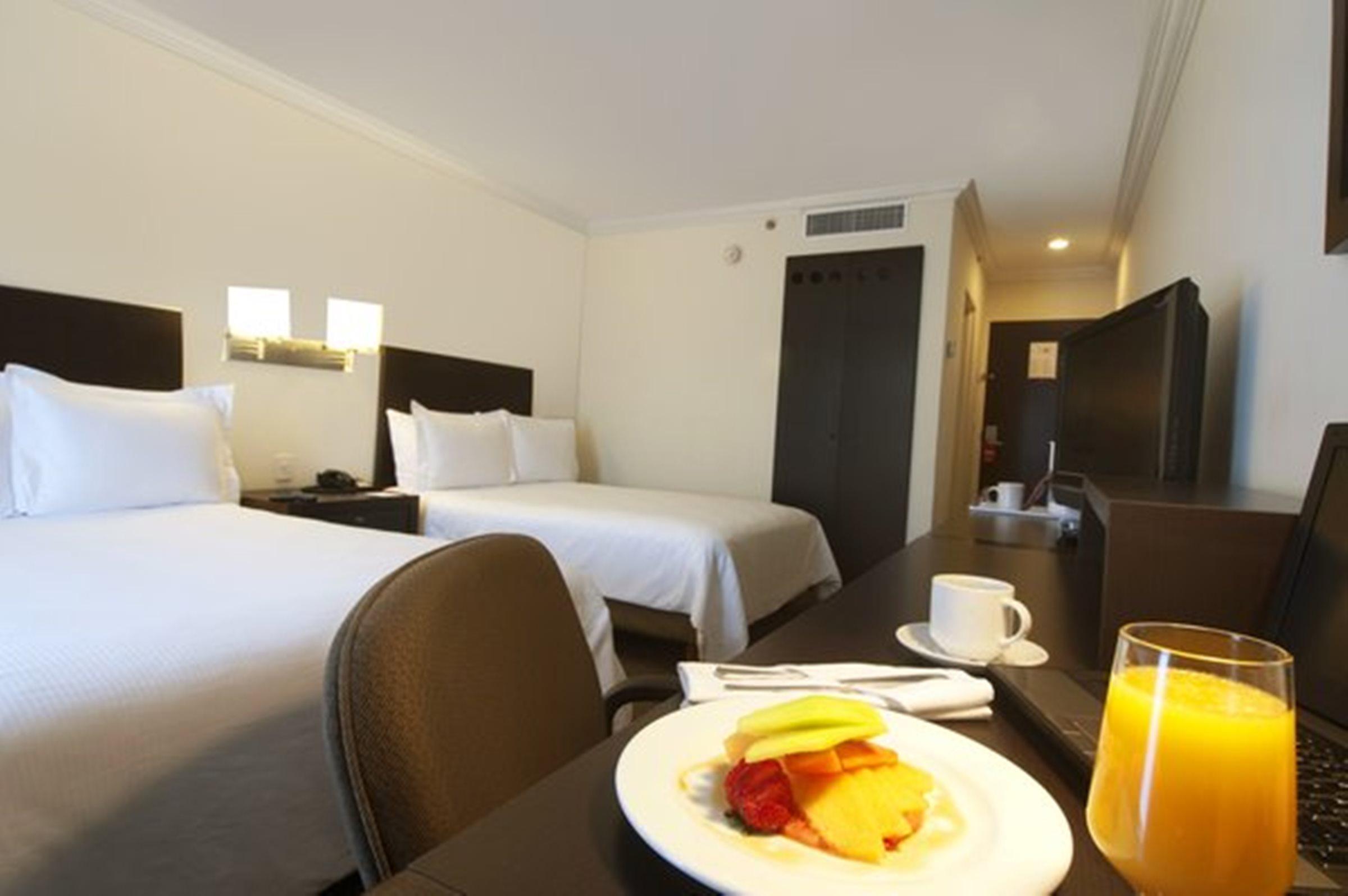 Fiesta Inn Κουερναβάκα Εξωτερικό φωτογραφία