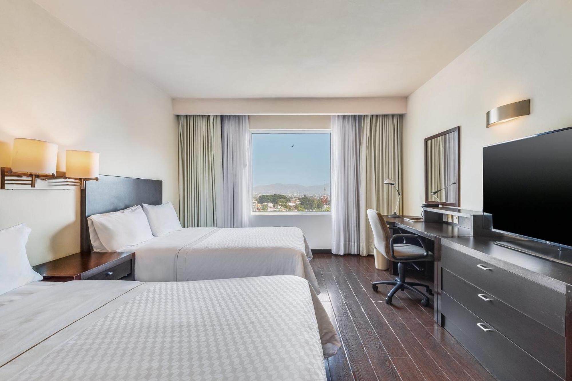 Fiesta Inn Κουερναβάκα Εξωτερικό φωτογραφία