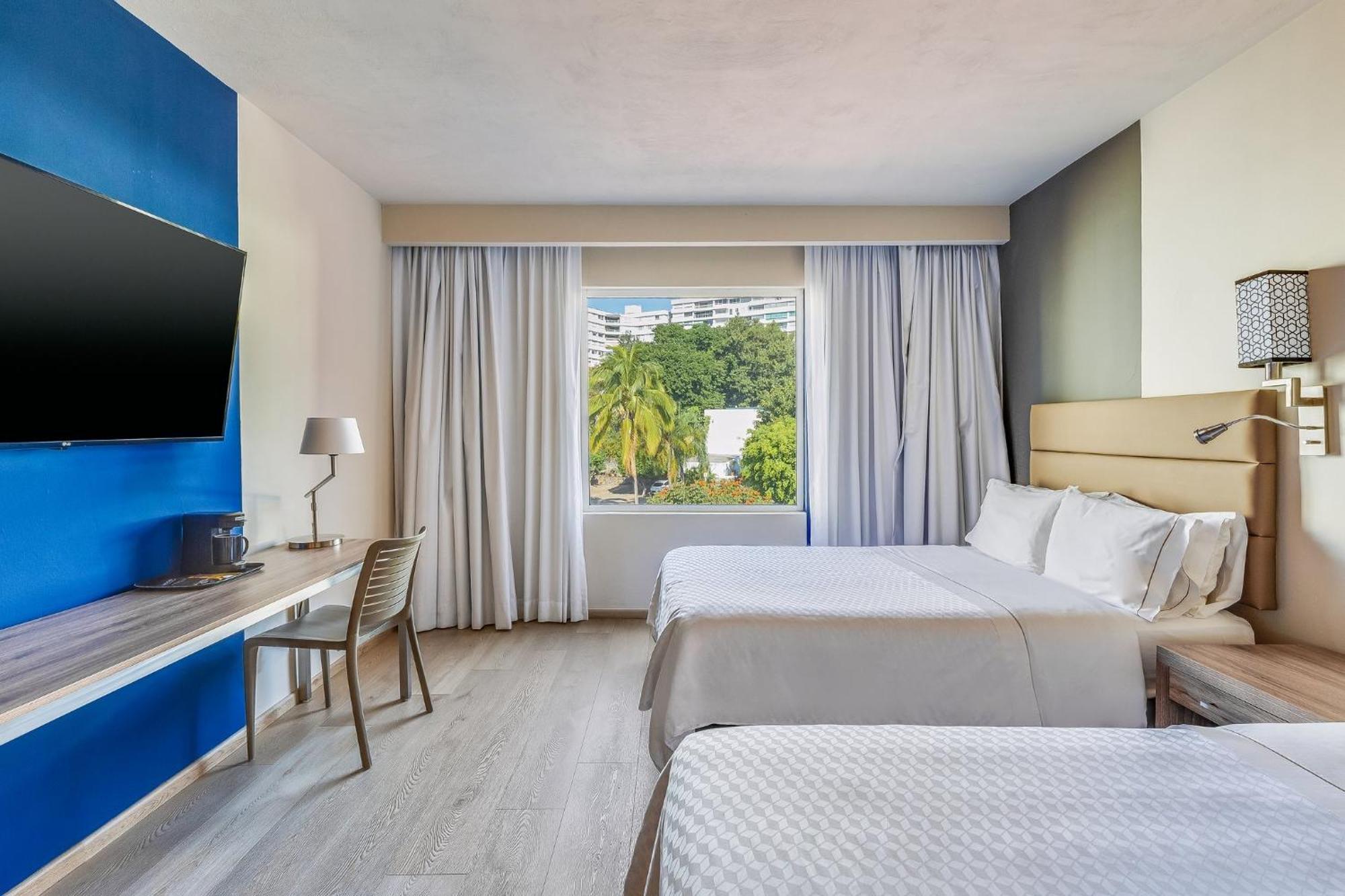 Fiesta Inn Κουερναβάκα Εξωτερικό φωτογραφία