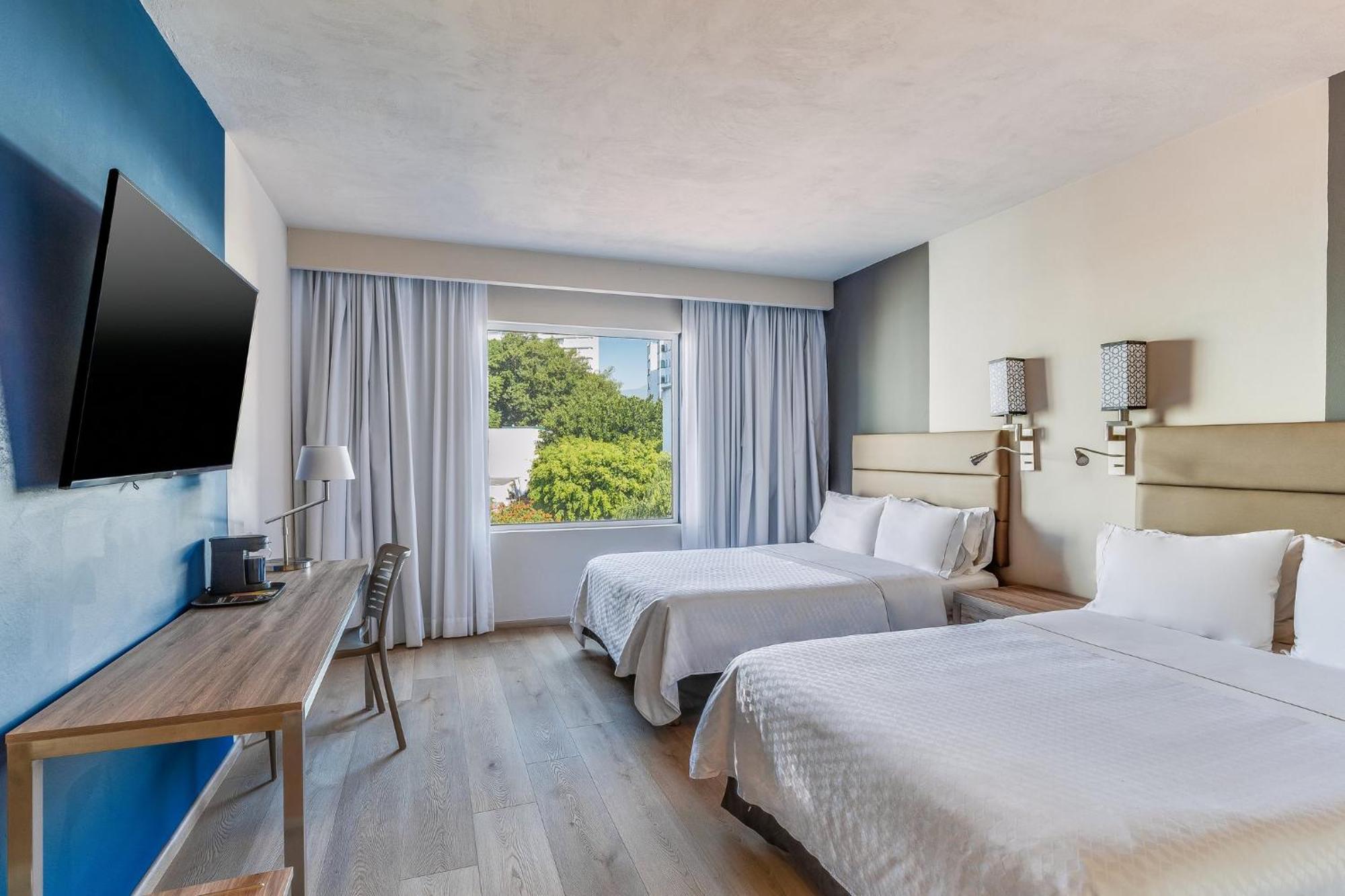 Fiesta Inn Κουερναβάκα Εξωτερικό φωτογραφία