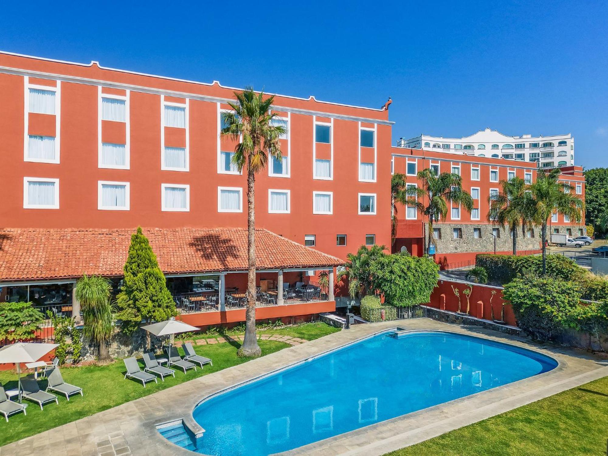 Fiesta Inn Κουερναβάκα Εξωτερικό φωτογραφία